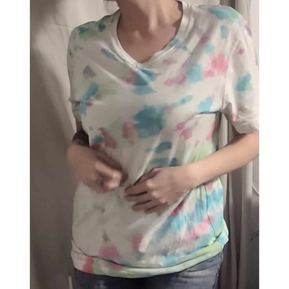 Vintage Arizona Jean Co Tie Dye V-Neck Shirt Med.